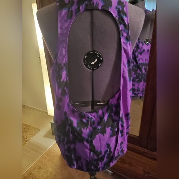 Silence + Noise Purple Print Cutout Back Summer Top - Picture 3 of 5